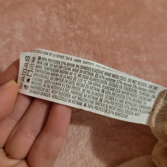 NWOT Forever21 Long Sleeve Beige Tan Cream Women's Size S Small Fuzzy Pullover - Picture 3 of 5